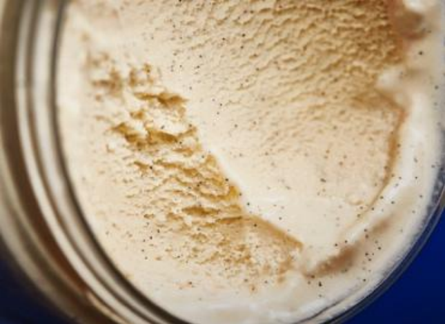 Recette Glace crèmeuse à la vanille sans sorbetière